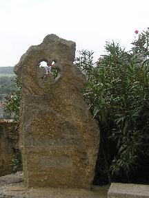 Denkmal an die Vernichtung der Katharer in Minerve