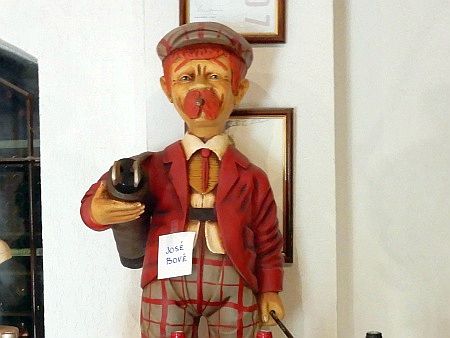 Jose Bove im Chateau Grand Moulin in Lezignan