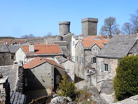 <CENTER><TABLE BORDER="0"><TBODY><COLDEFS><COLDEF><COLDEF><COLDEF></COLDEFS><ROWS