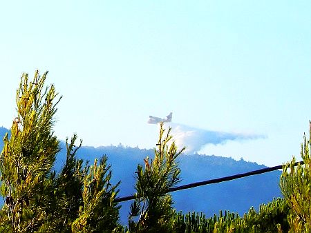 Canadair beim L�schen