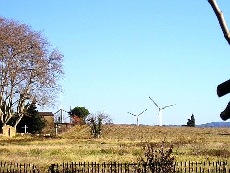 Windkraftanlagen bei Luc sur Orbieu