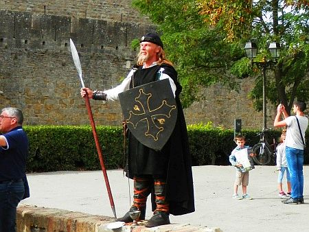 Ritter mit okzitanischem Schild