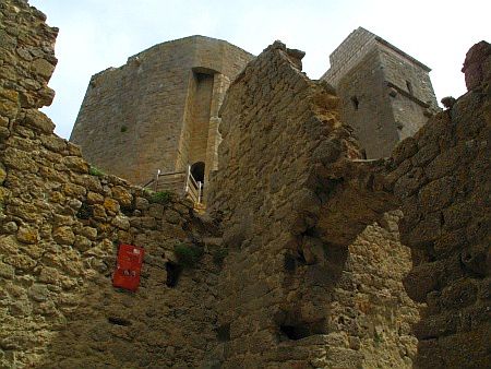 Ch�teau Qu�ribus